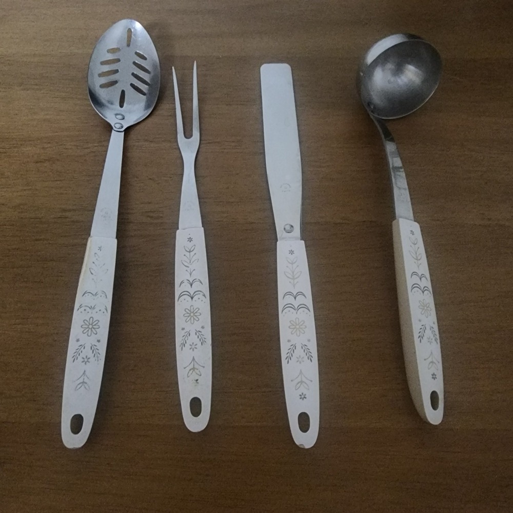 4 Vintage Echo Flint Kitchen Utensil Wheat Harvest Icing , Fork, Ladle, spoon - Picture 9 of 16